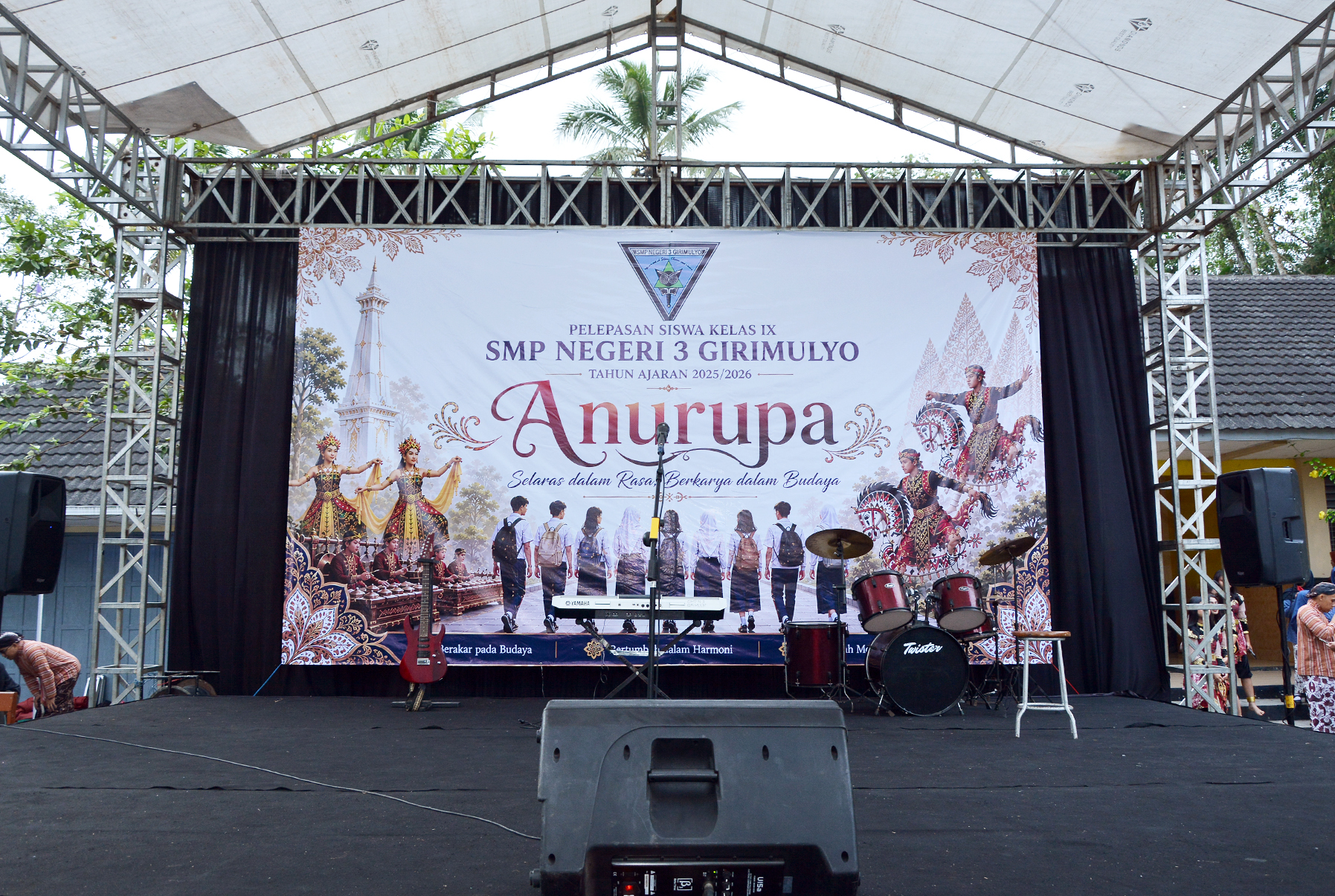 Pelepasan Siswa SMPN 3 Girimulyo
